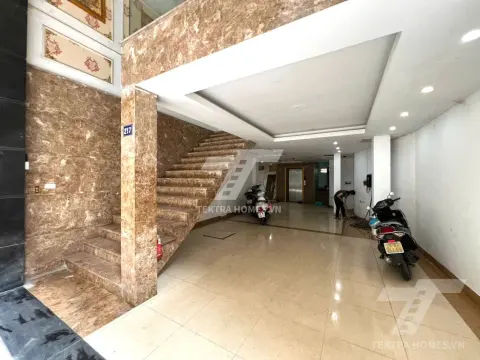 Cho thuê 4 tầng nhà mặt phố Hoàng Cầu