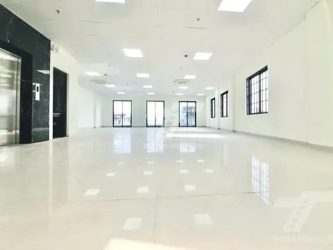 Cho thuê văn phòng trục đường Thụy Khuê