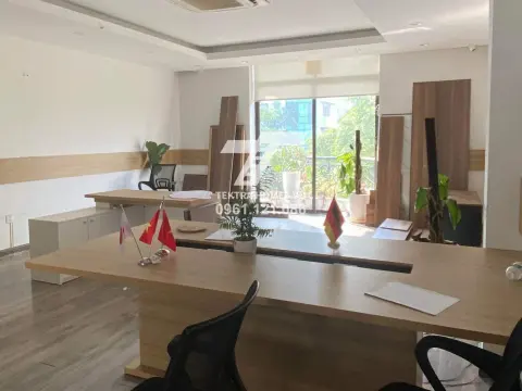 Cho thuê văn phòng giá rẻ mặt đường Tôn Thất Thuyết