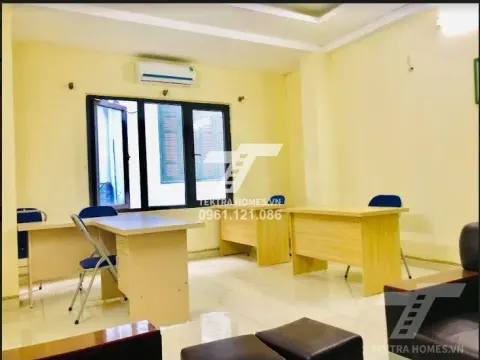 Cho thuê văn phòng giá rẻ mặt đường Quan Hoa