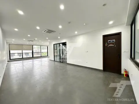 Cho thuê văn phòng trục đường Phó Đức Chính