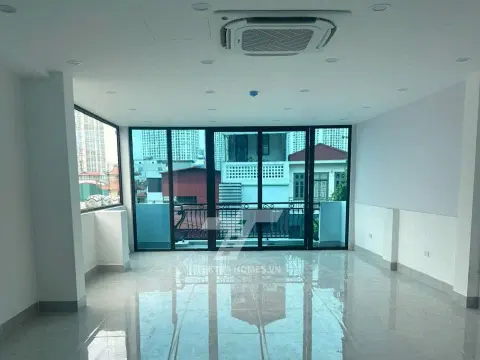 Tòa nhà 8 tầng Vương Thừa Vũ