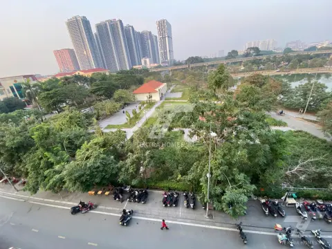 Cho thuê văn phòng giá rẻ view công viên tại Nguyễn Cơ Thạch Mỹ Đình