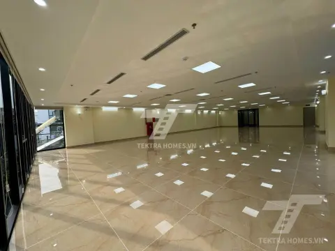 Tòa nhà 100 Hoàng Ngân