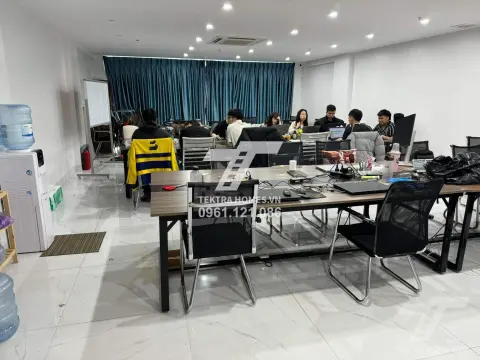 Cho thuê văn phòng 100m2 mặt đường Nguyễn Hoàng