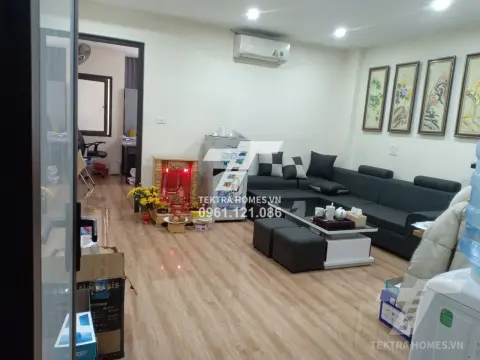 Cho thuê văn phòng ngăn sẵn 2 phòng riêng ngay ngõ 2 đại lộ Thăng Long