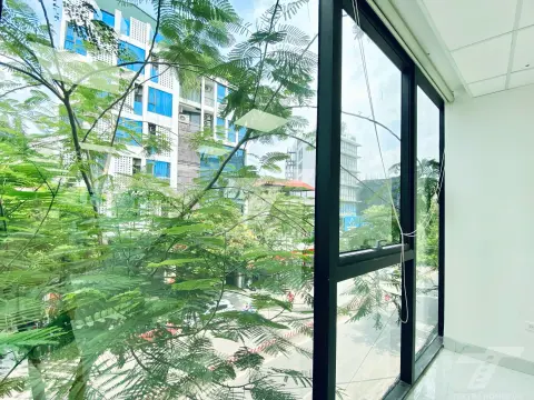 Cho thuê văn phòng đường Lạc Long Quân