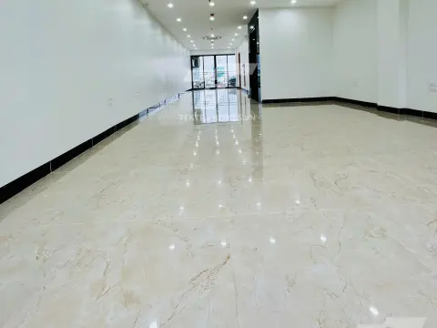 Cho thuê văn phòng đường Đê La Thành