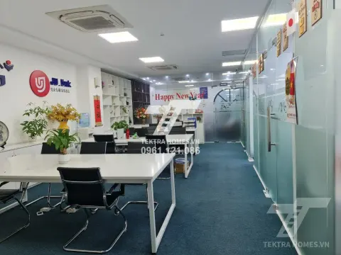 Cho thuê văn phòng mặt đường Nguyễn ngọc Vũ