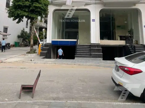 Cho thuê văn phòng ngõ trục đường Dịch vọng Hậu
