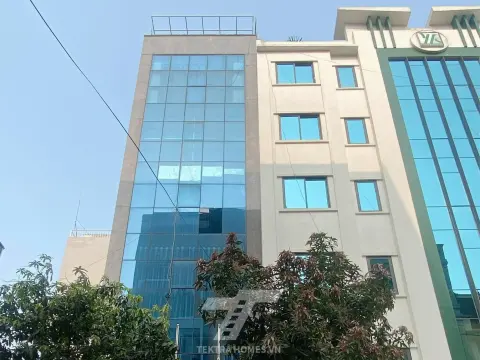 Cho thuê tòa văn phòng trục đường Vạn Phúc