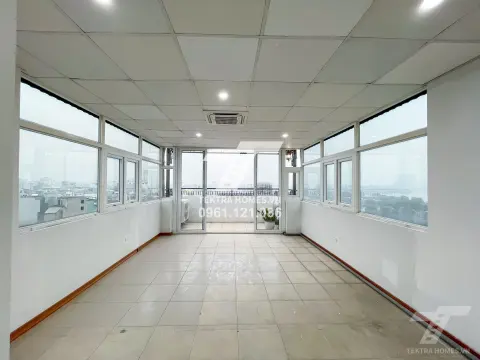 Văn phòng độc đáo tại phố Phó Đức Chính