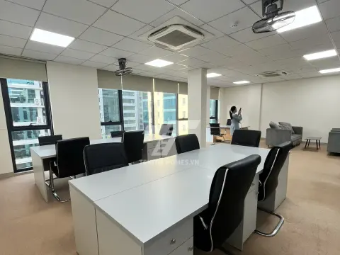 Cho thuê văn phòng mới đẹp phố Dịch Vọng hậu