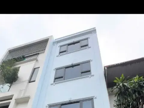 Tòa nhà 4 tầng Kim Đồng
