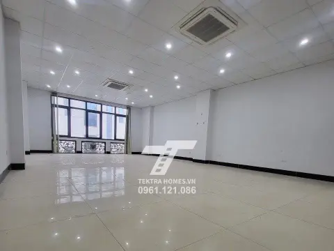 Cho thuê văn phòng tại trục đường Lac Long Quân