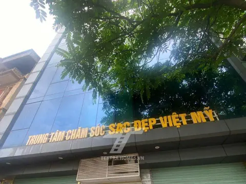 Cho thuê nguyên căn toà nhà 6 tầng phố Nguyễn Đình Hoàn