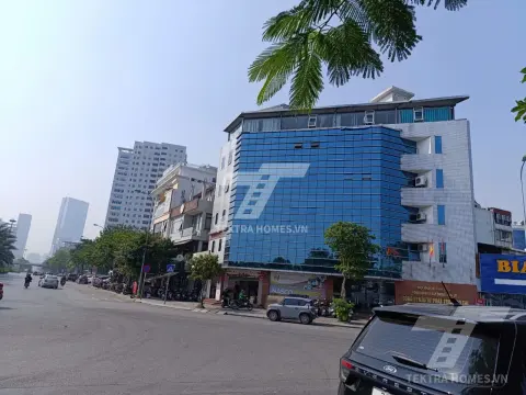 Cho thuê văn phòng đường Văn Cao view trọn hồ Tây