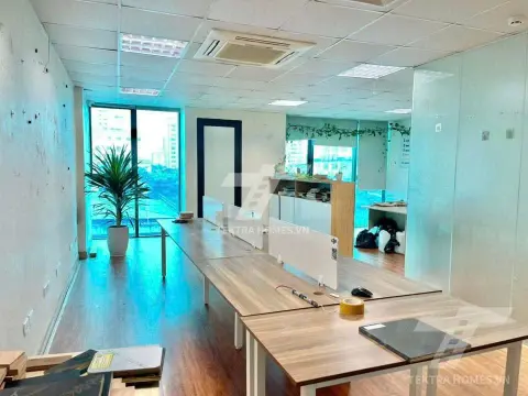 Cho thuê văn phòng 70m2 mặt đường Lưu Hữu Phước