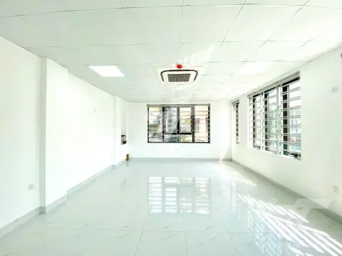 Cho thuê nhà 3 tầng phố Trần Cung _Hà Nội