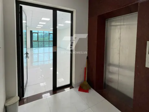 Cho thuê văn phòng phố Trần Vỹ