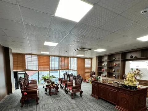 Tòa nhà 10 Dịch Vọng Hậu