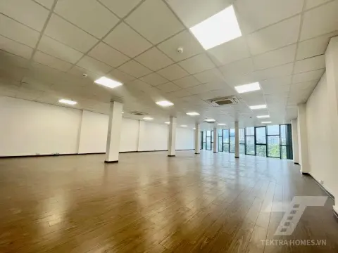 Tòa nhà 131 Hoàng Cầu