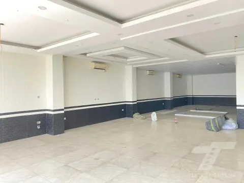 Tòa nhà 80 Khúc Thừa Dụ