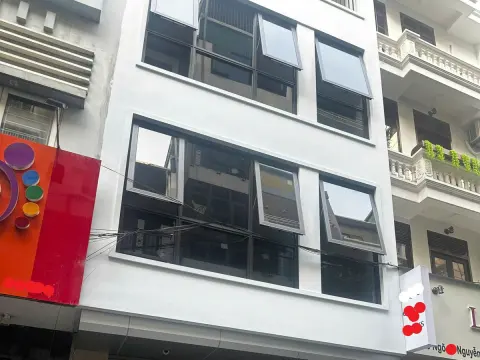 Tòa nhà 6 tầng Nguyễn Thị Định