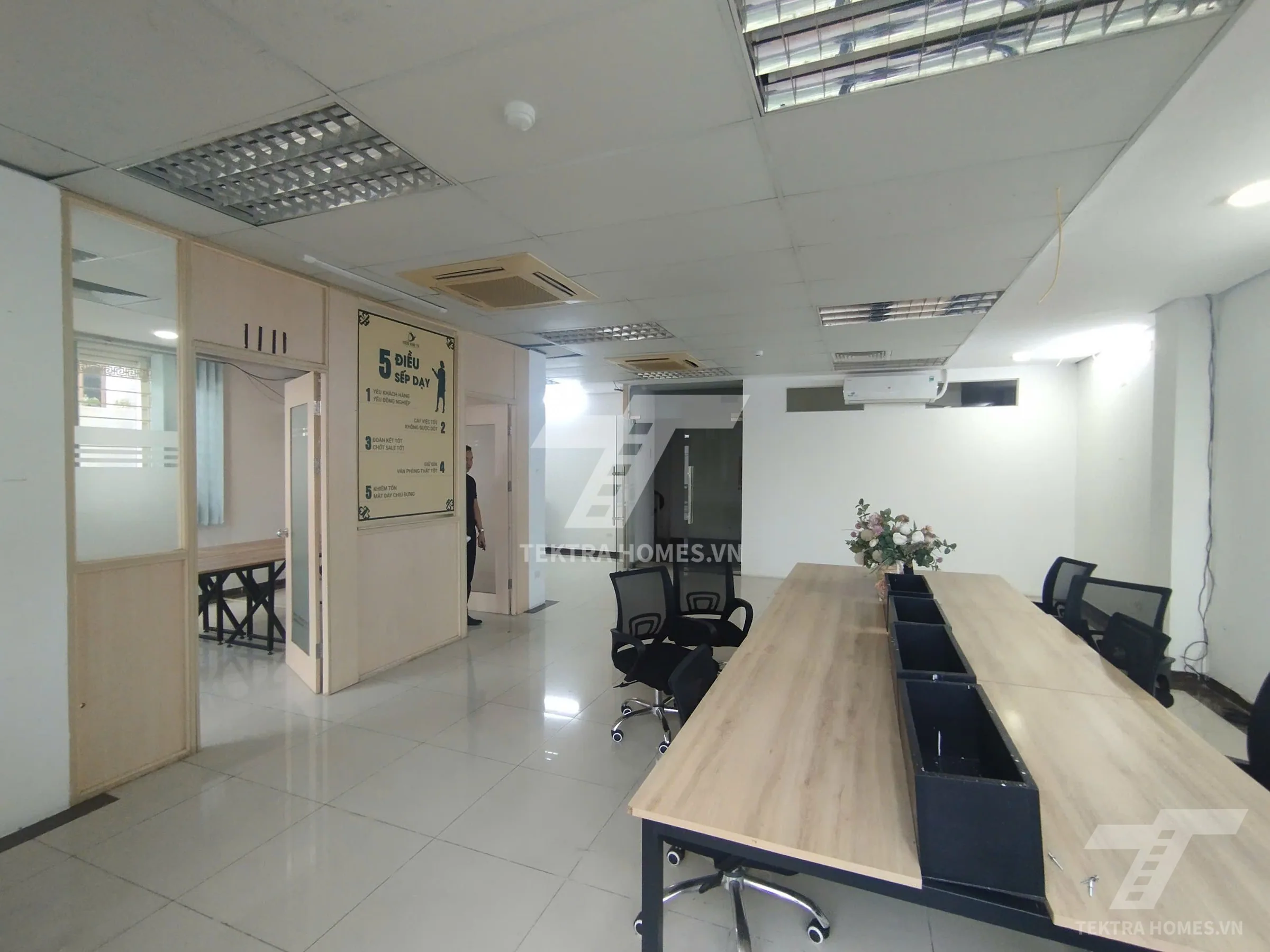 Không gian 5 tại Cho thuê văn phòng 80m2 đường Nguyễn Khang