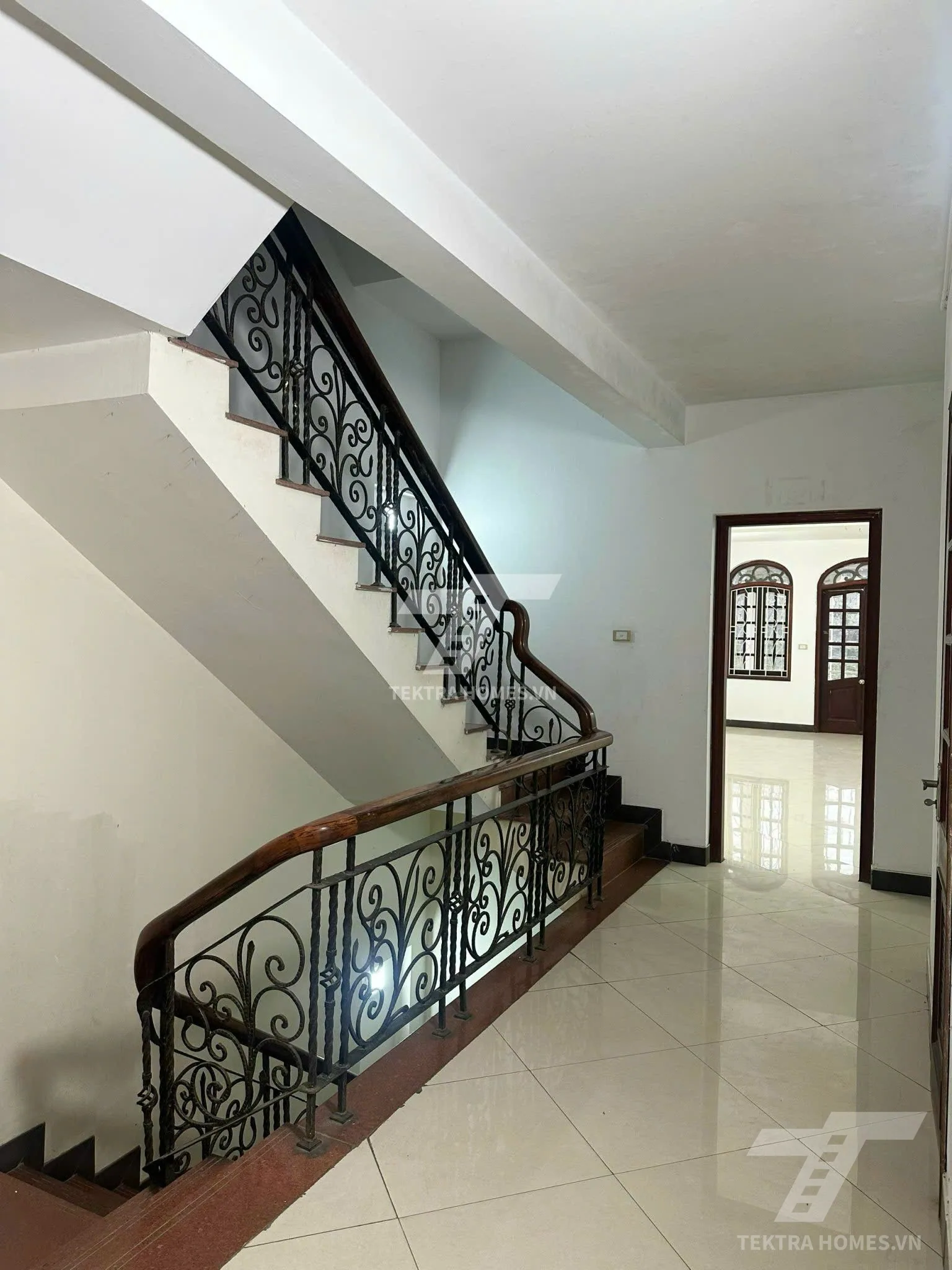 Không gian 2 tại Cho thuê văn phòng mặt đường Lạc Long Quân