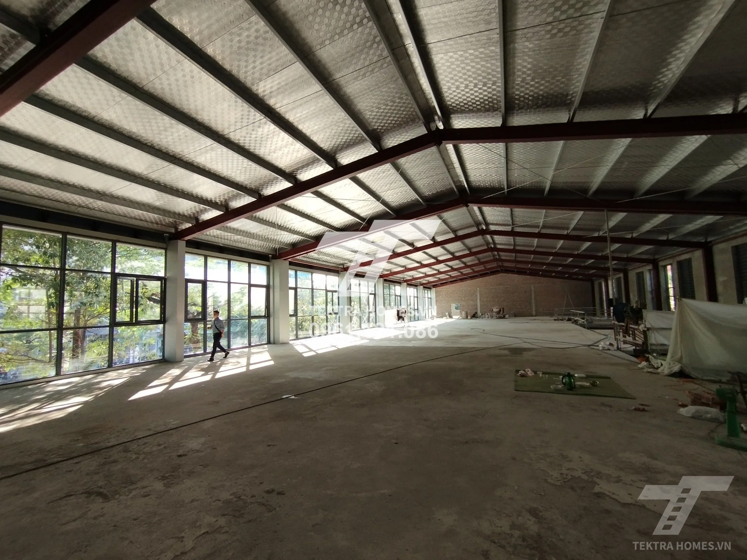Không gian 3 tại Cho thuê 2000m2 mặt bằng kinh doanh hót nhất Cầu Giấy