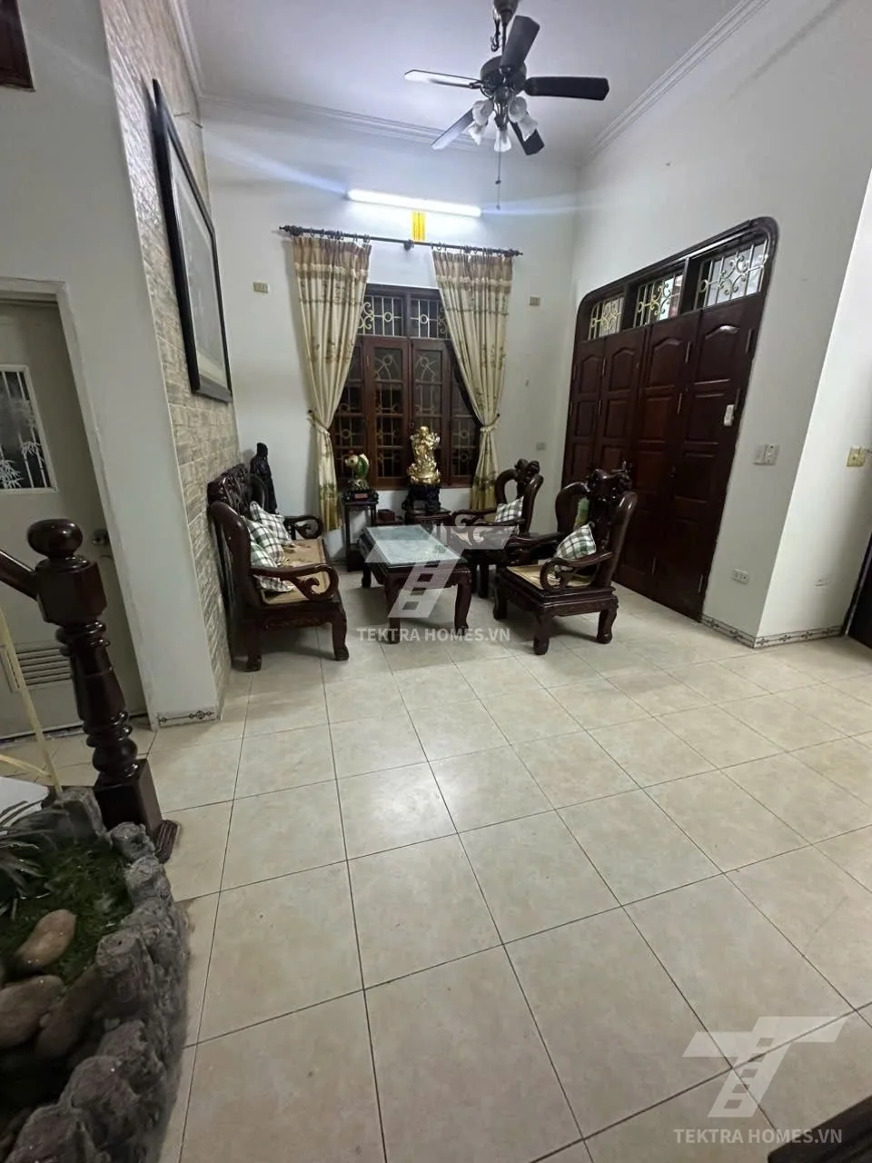 Không gian 2 tại Cho thuê nhà nguyên căn đầy đủ nội thất phố Nguyễn Khang