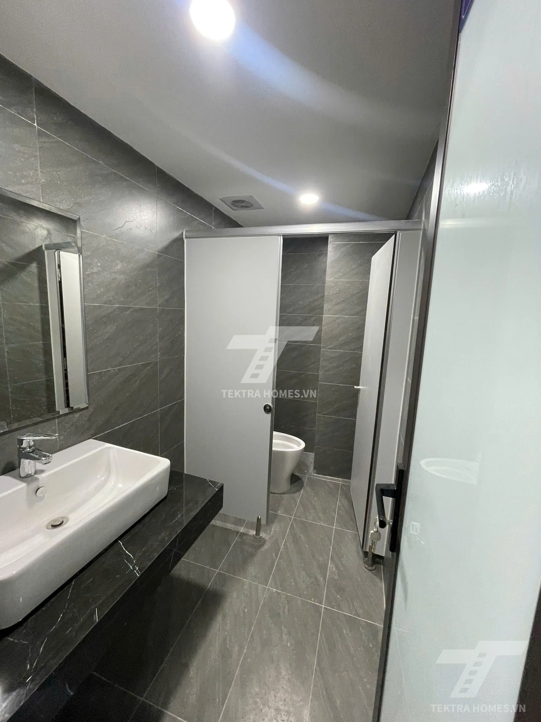 Không gian 2 tại Cho thuê văn phòng , mbkd phố Nguyễn Văn Huyên