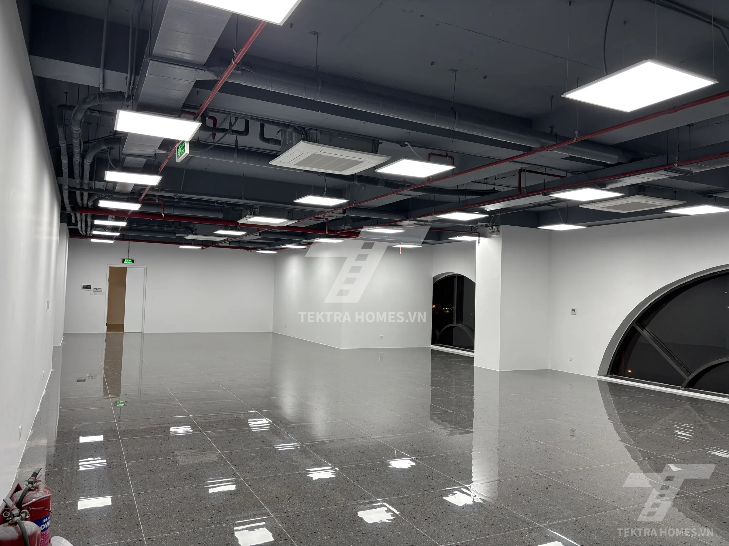 Không gian 5 tại Cho thuê sàn thương mại - văn phòng | Housinco Premium | 300 Nguyễn Xiển