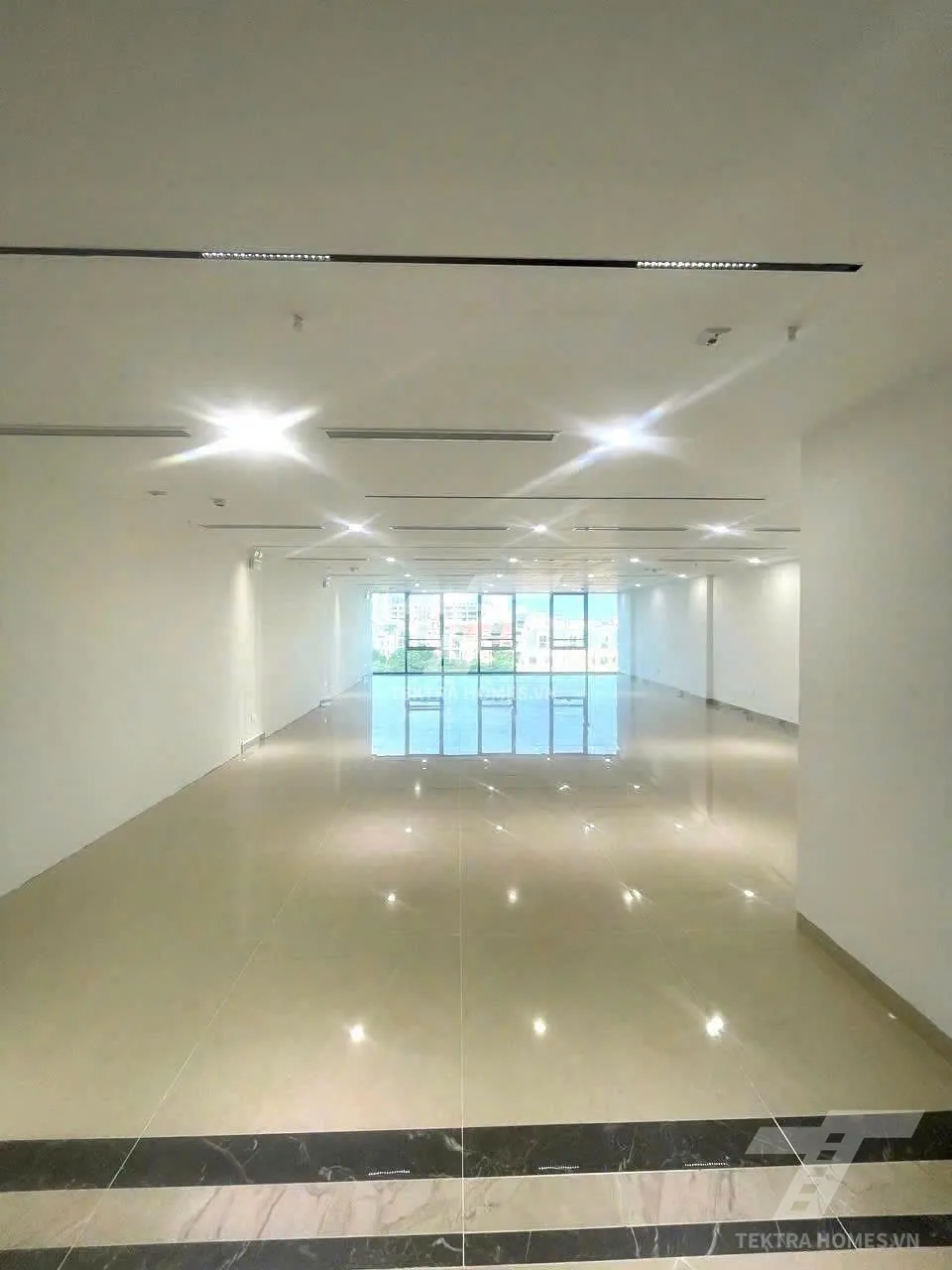 Không gian 3 tại Cho thuê mặt bằng kinh doanh phố Trịnh Đình Cửu