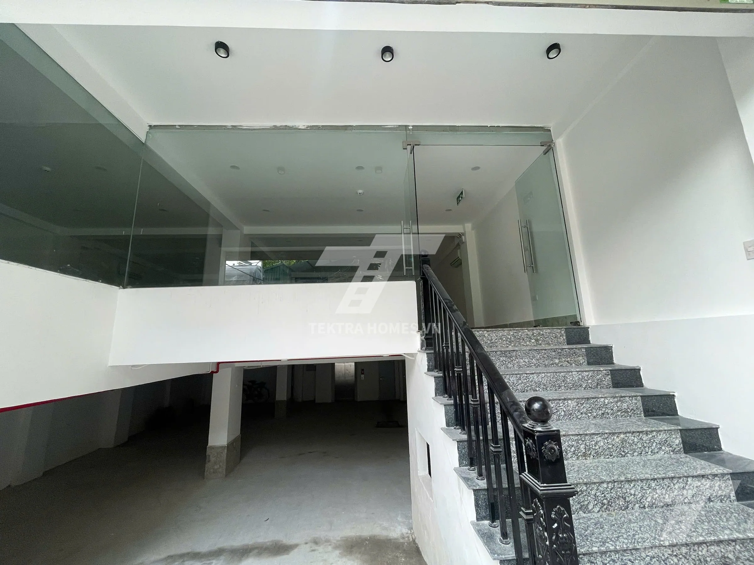 Không gian 3 tại Cho thuê văn phòng , mbkd phố Nguyễn Văn Huyên