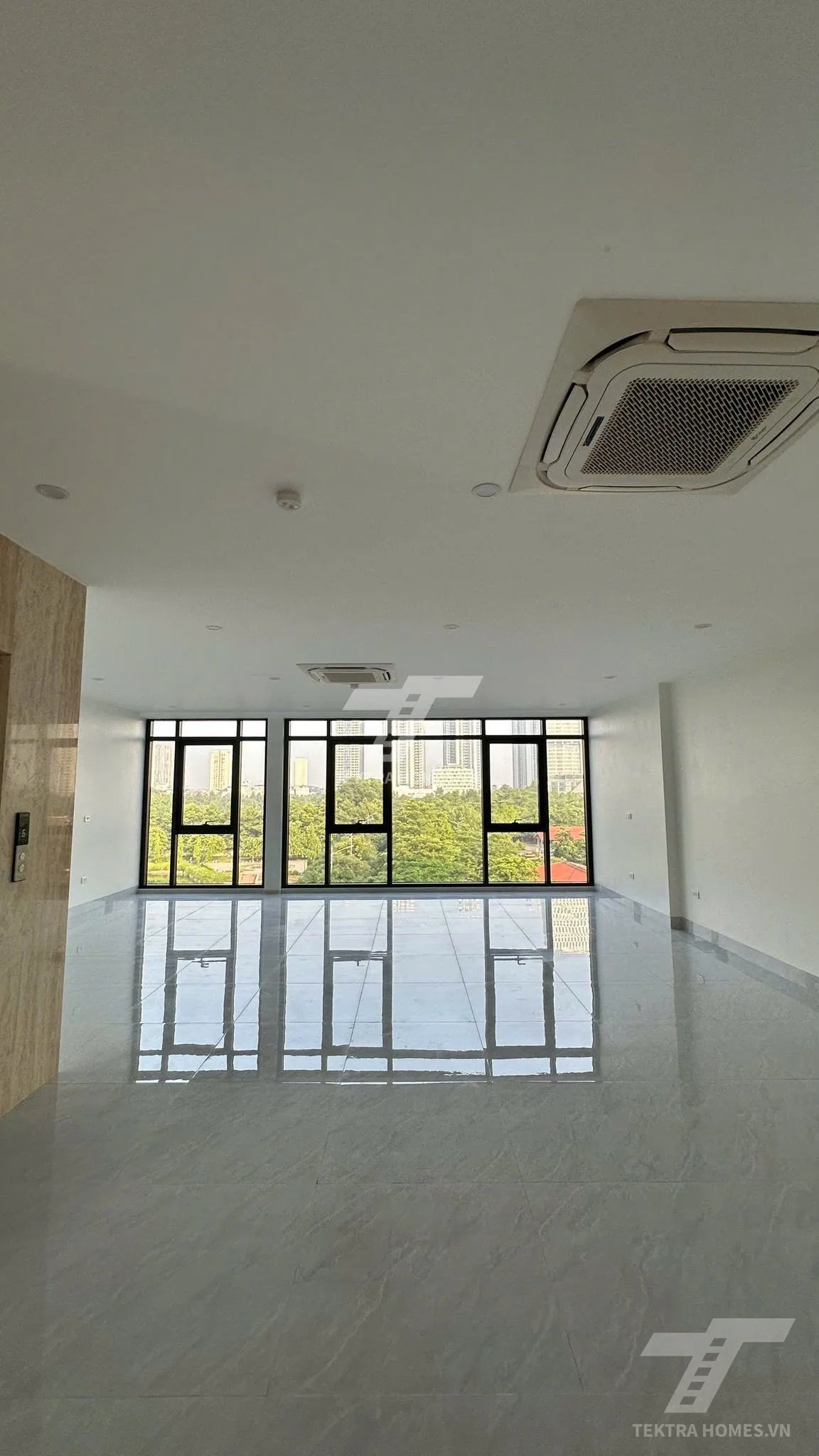 Không gian 3 tại cho thuê nguyên căn 8 tầng khu Hồ Tùng mậu - Lê Đức Thọ