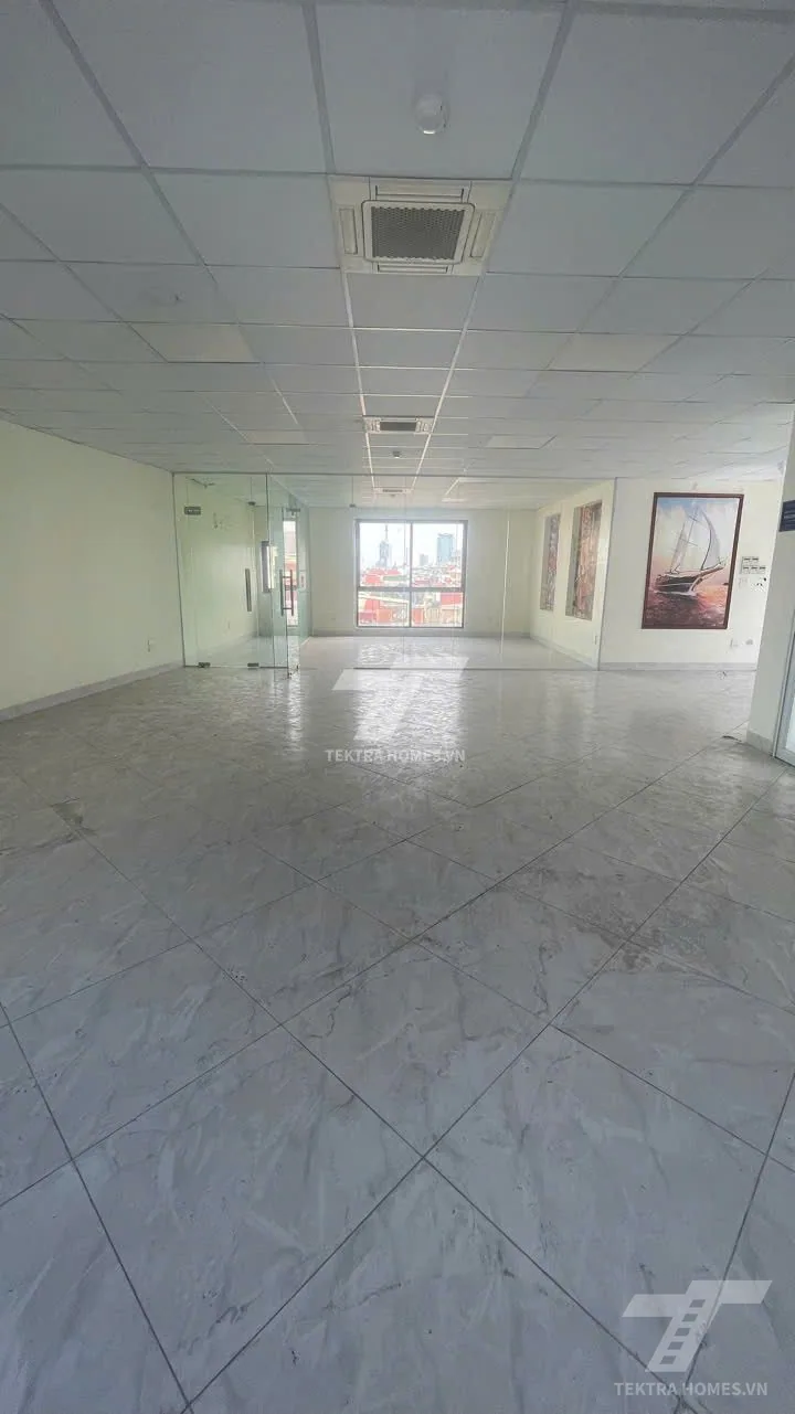 Không gian 4 tại Cho thuê văn phòng giá rẻ mặt đường Khúc Thừa Dụ