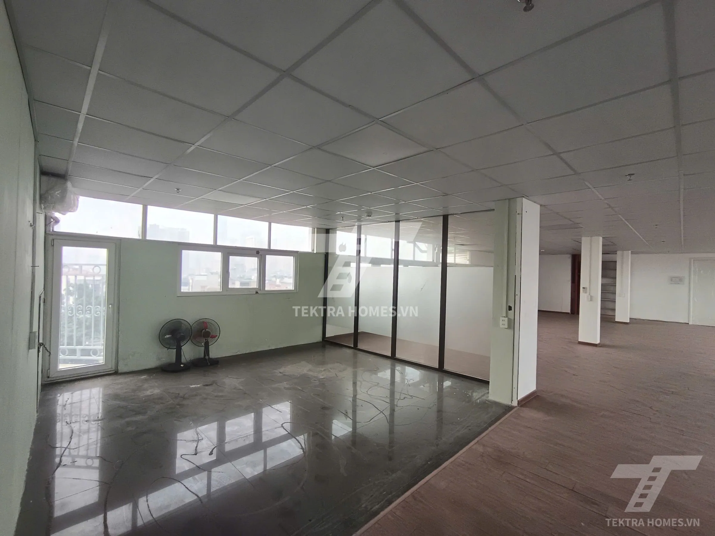 Không gian 3 tại Cho thuê văn phòng đường Nguyễn Khang có thẩm duyệt PCCC