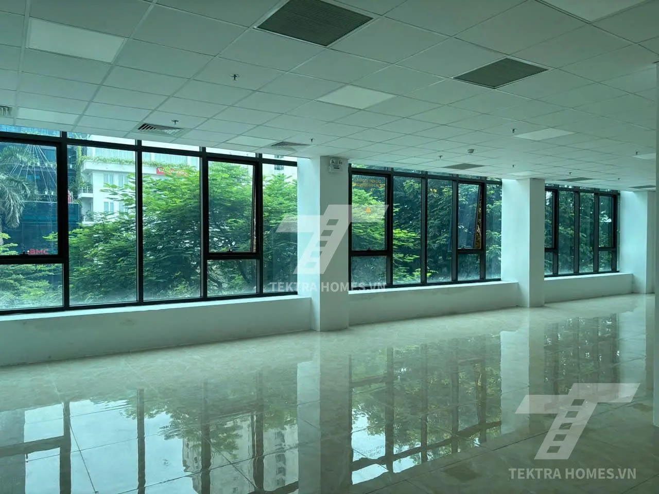 Không gian 3 tại Toà văn phòng 249 Hoàng Quốc Việt