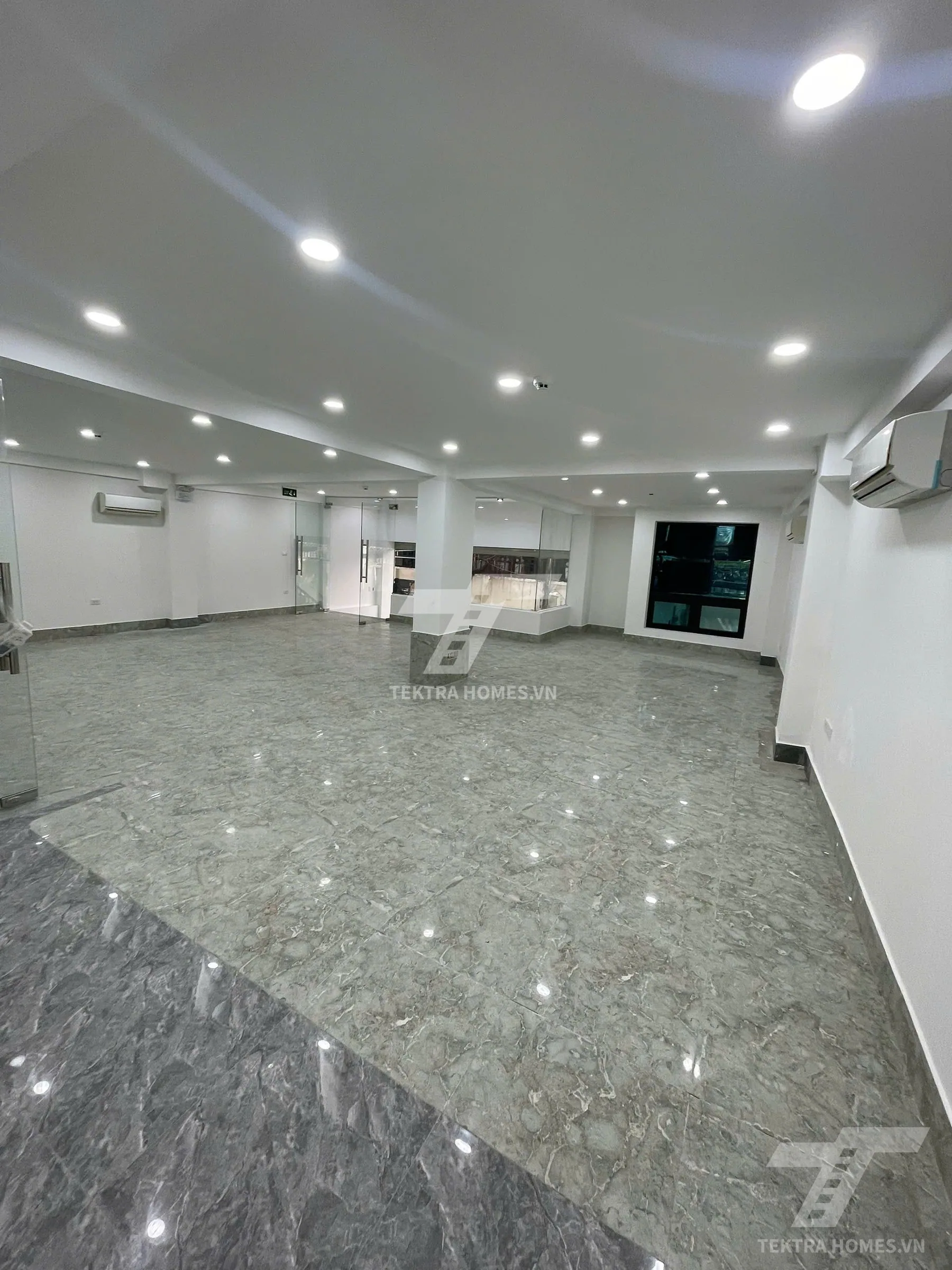 Không gian 5 tại Cho thuê văn phòng , mbkd phố Nguyễn Văn Huyên