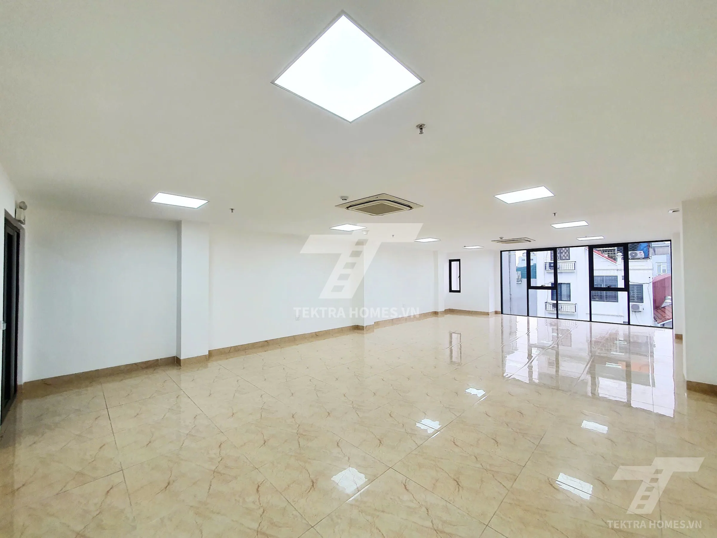 Không gian 2 tại Cho thuê văn phòng trục mặt đường Dịch Vọng Hậu.