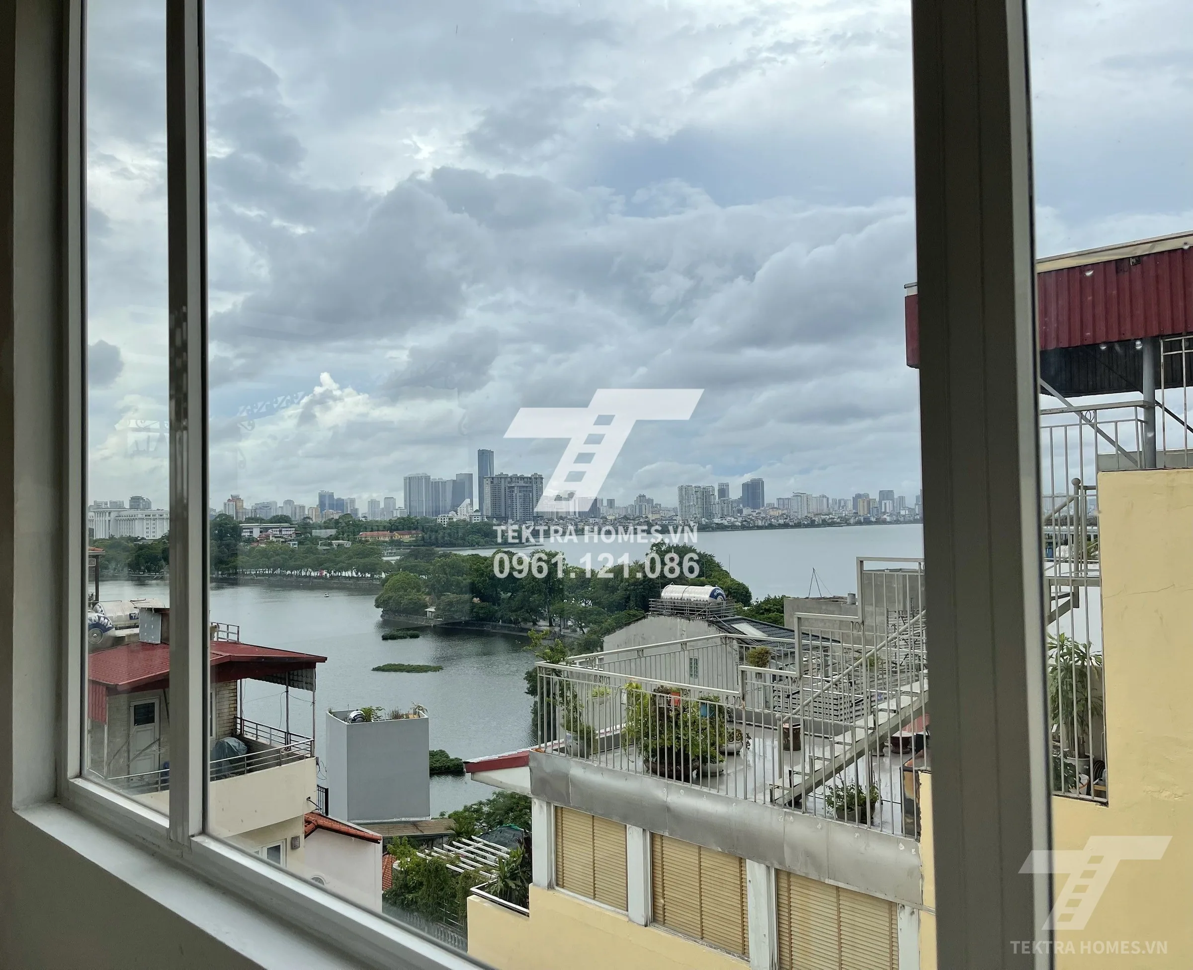 Không gian 3 tại Văn phòng độc đáo tại phố Phó Đức Chính