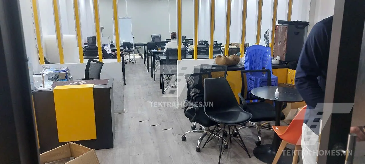 Không gian 3 tại Cho thuê văn phòng mặt đường Nguyễn Ngọc Vũ.