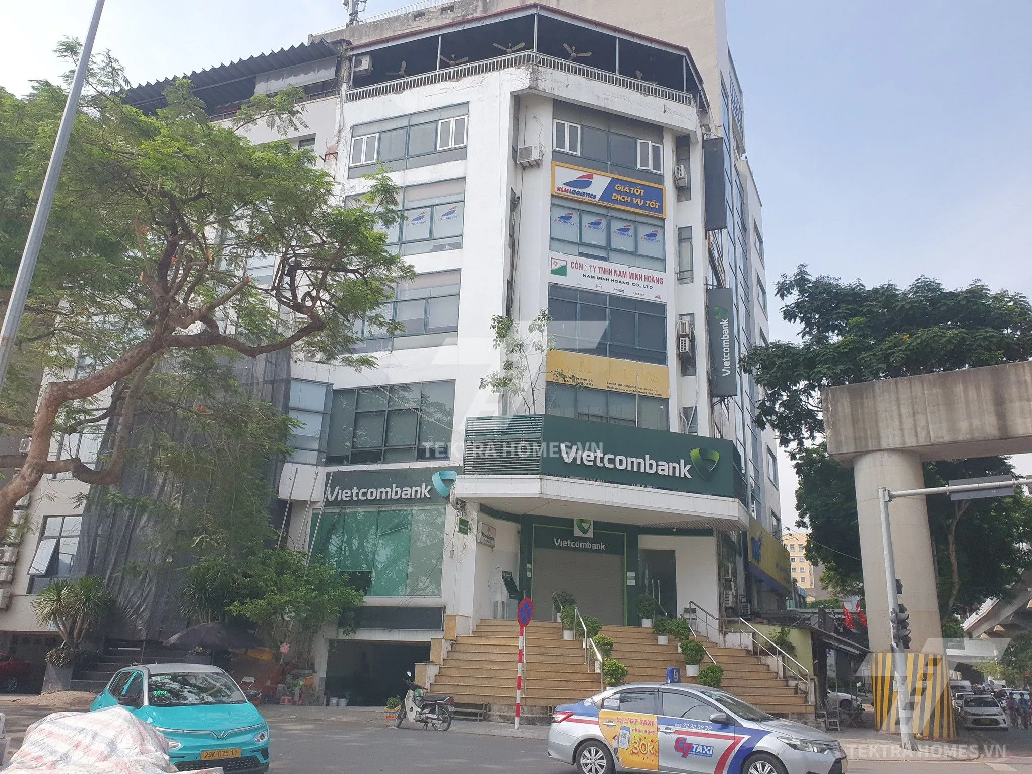 Không gian 2 tại Cho thuê văn phòng gần hồ Hoàng Cầu.