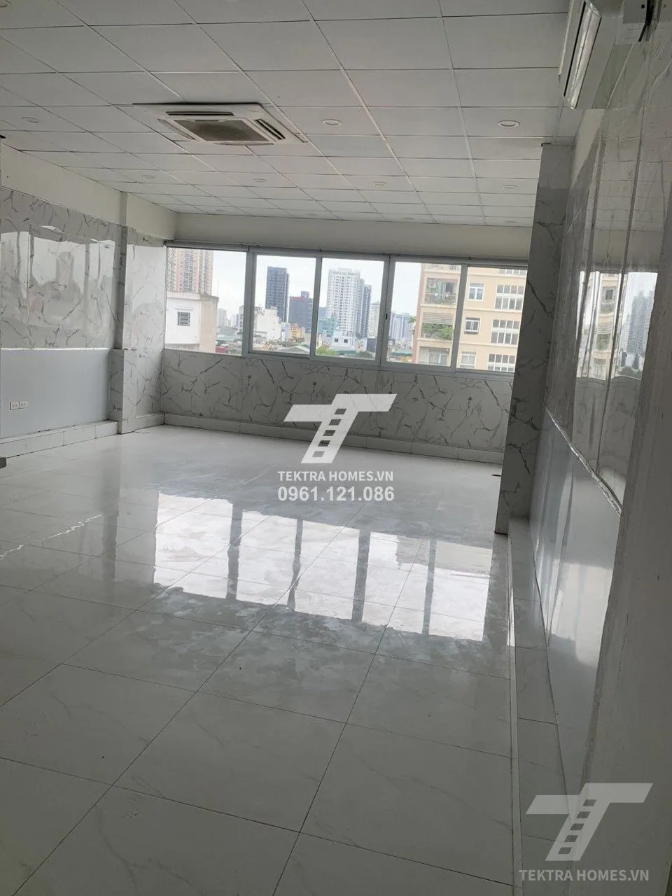 Không gian 2 tại Cho thuê văn phòng 70m2 phố Hoàng Ngân