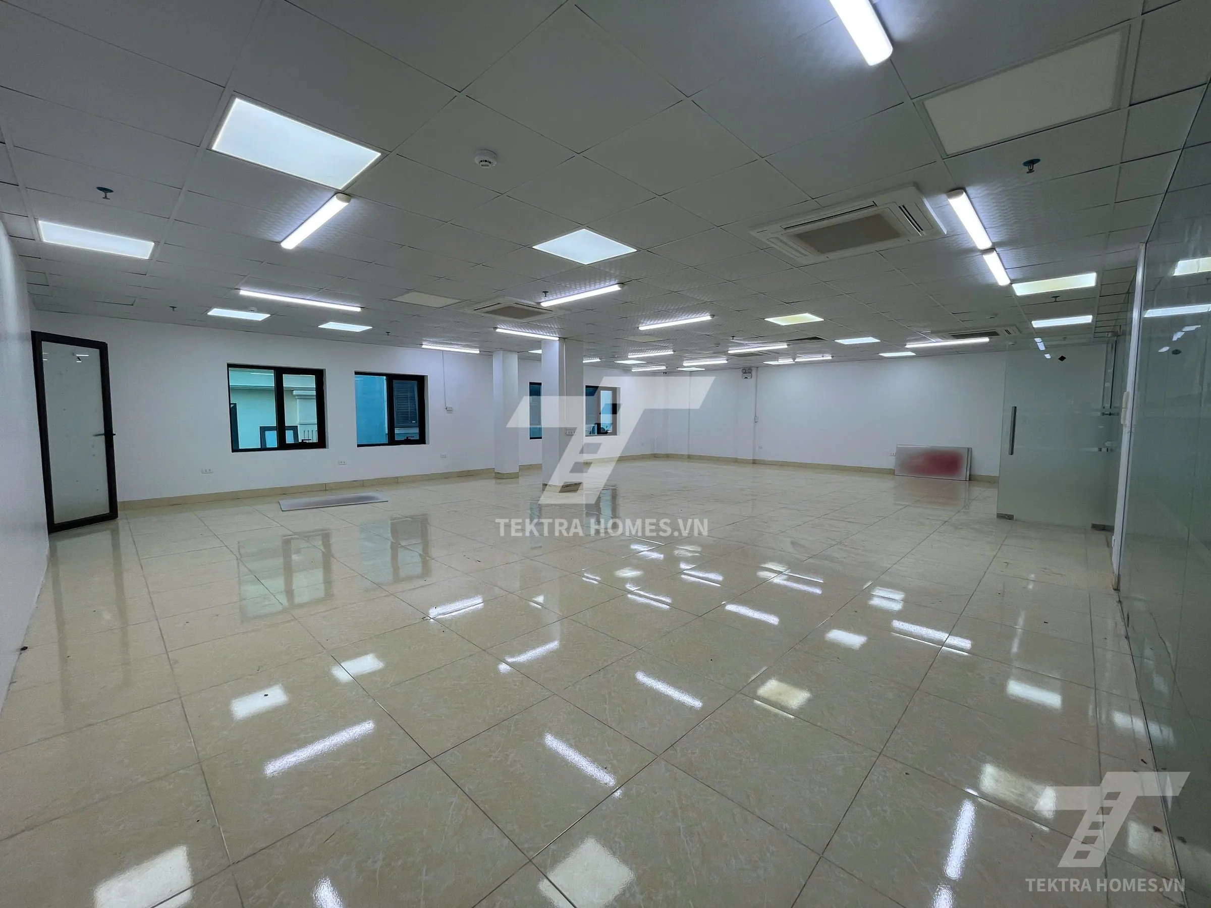 Không gian 3 tại Cho thuê văn phòng mặt trục đường Nguyễn Khang