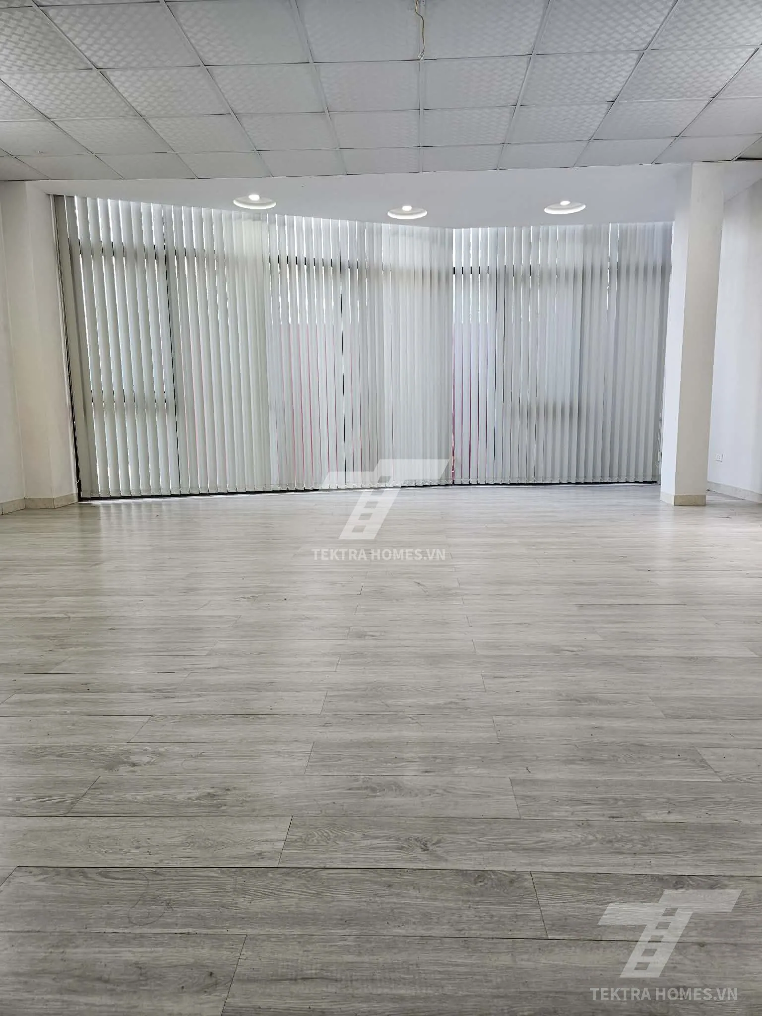 Không gian 2 tại Cho thuê văn phòng mặt đường Nguyễn Văn Huyên
