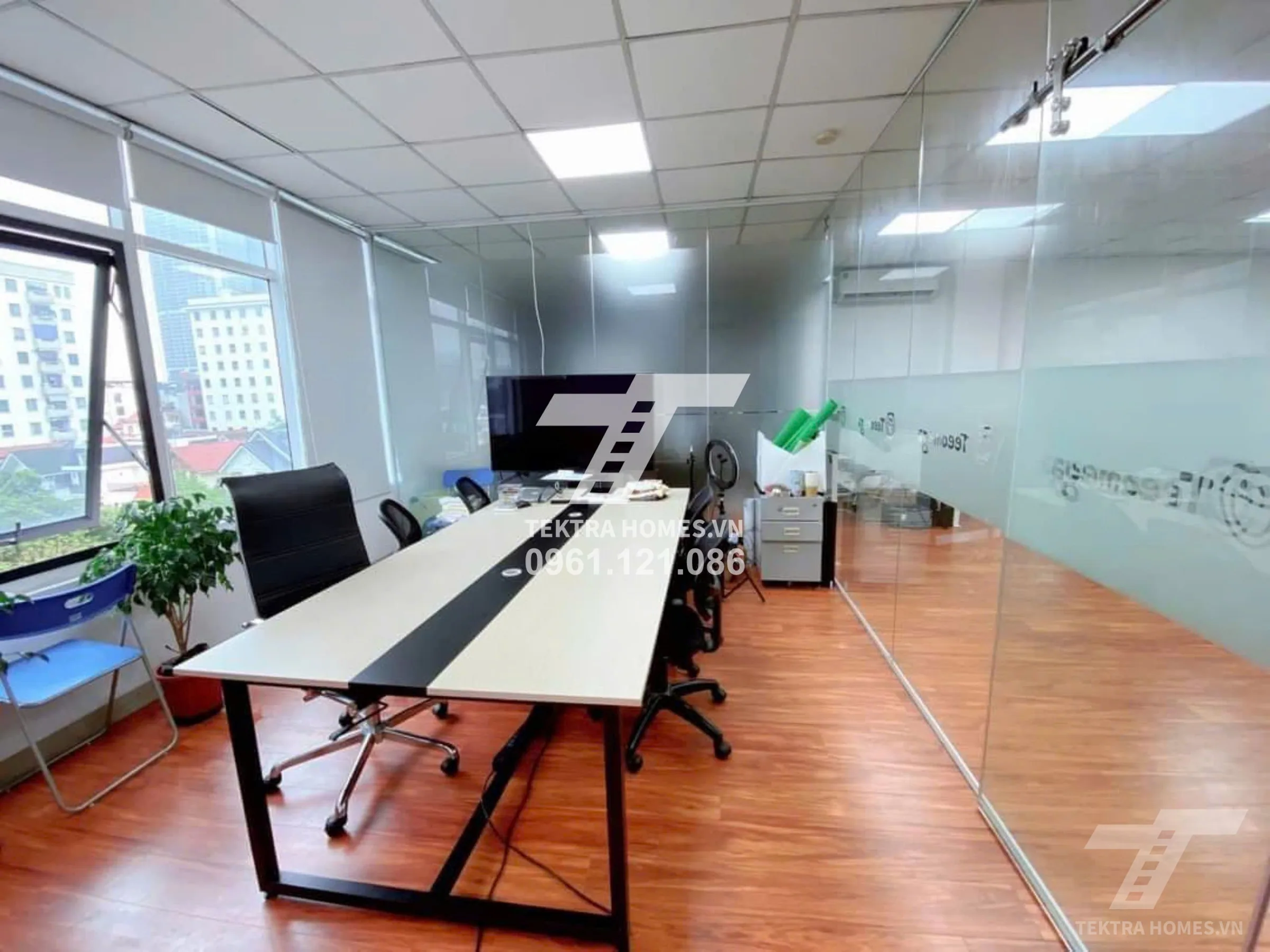 Không gian 3 tại Cho thuê văn phòng chia 3 phòng trục đường Trần Thái Tông