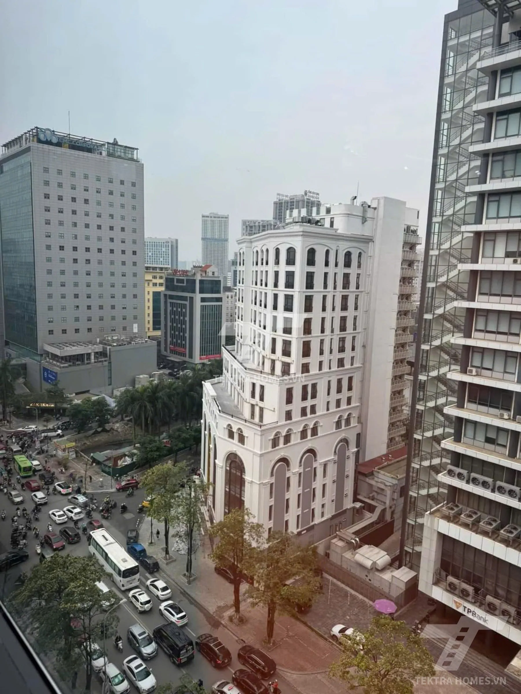 Không gian 2 tại Tòa nhà văn phòng hạng B tại số 15 Duy Tân